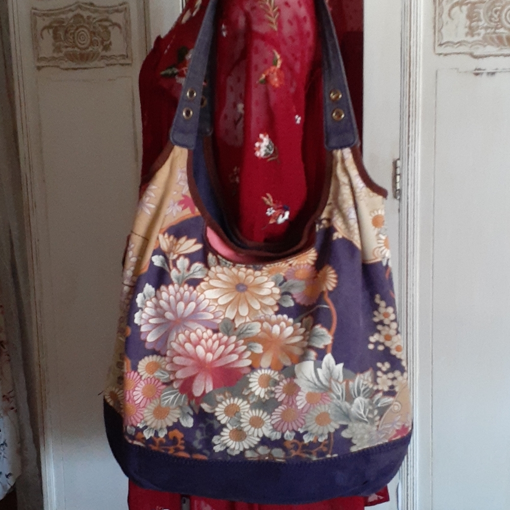 Lucky brand bag